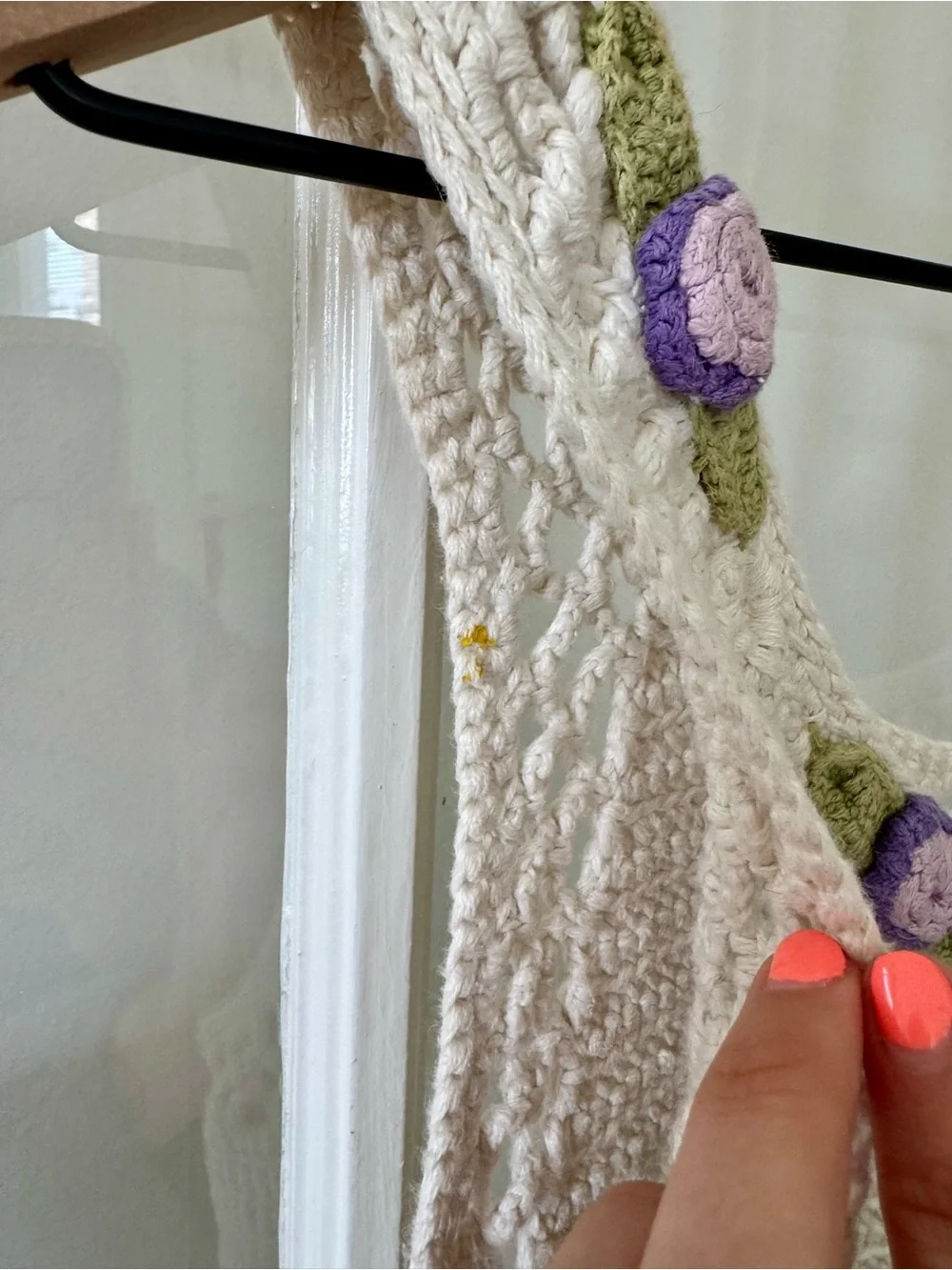 Newport News Vintage Cream Crochet Tank Top with Purple Flowers Summer Cottage - Picture 7 of 8